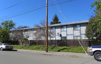 369 Albion Ave in Hayward, CA - Foto de edificio - Building Photo