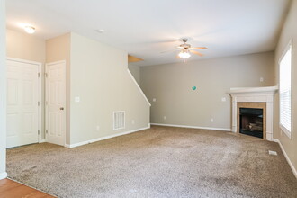 1249 Braemar Highland Dr in Zebulon, NC - Building Photo - Building Photo