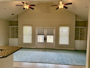 8763 SW 27th Ln in Gainesville, FL - Building Photo - Building Photo