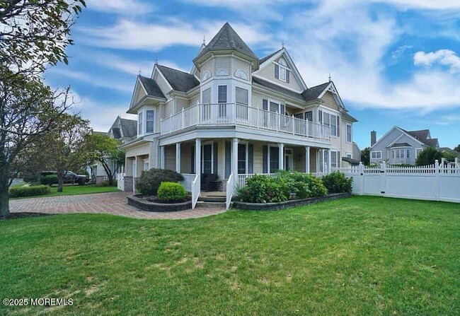 26 Lighthouse Dr in South Amboy, NJ - Building Photo - Building Photo