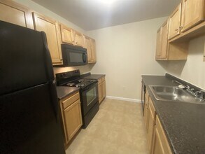 50 Sentinel Court in Manchester, NH - Building Photo - Building Photo