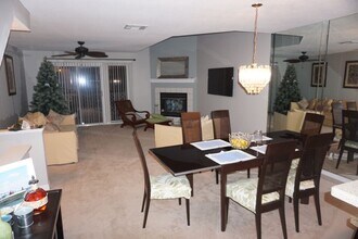 643 Garland Cir in Indian Rocks Beach, FL - Foto de edificio - Building Photo