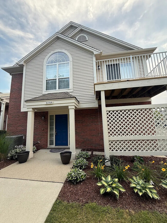 51709 Adler Park Dr W in Chesterfield, MI - Building Photo - Building Photo