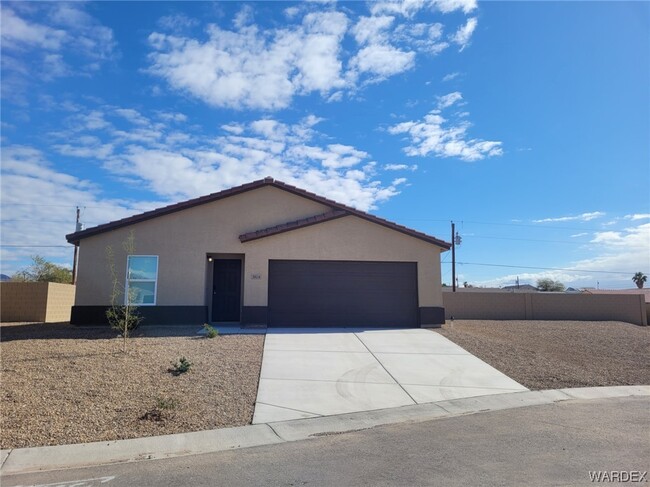 5614 Beaver Creek Ave in Mohave Valley, AZ - Foto de edificio - Building Photo