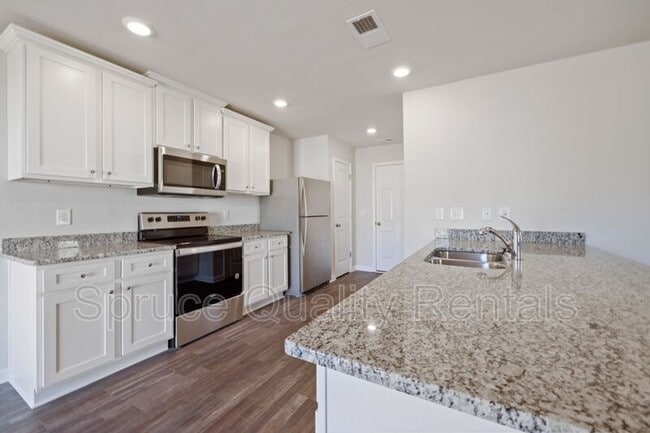 4042 Meredith Woods Ln in Winston-Salem, NC - Building Photo - Building Photo