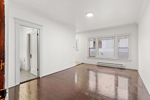 330 Cedar Ave in Long Beach, CA - Building Photo