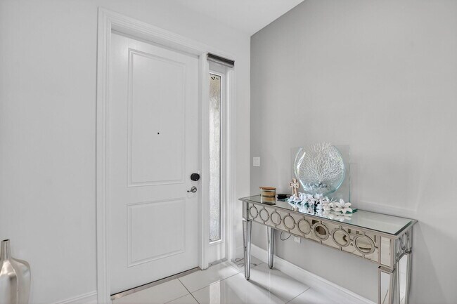 10106 Akenside Dr in Boca Raton, FL - Building Photo - Building Photo