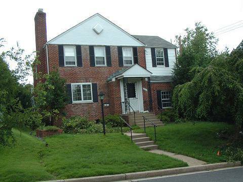 4011 Veazey St NW in Washington, DC - Building Photo