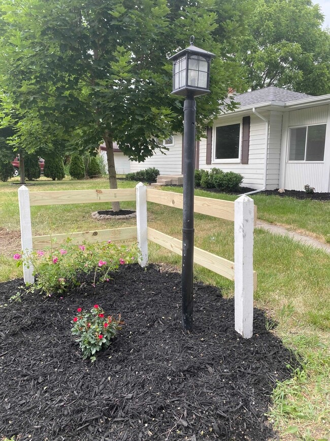 1164 Forest Hill Ave SE in Grand Rapids, MI - Building Photo - Building Photo