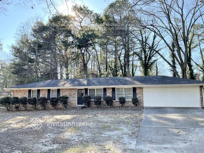 property at 2595 Pamela Dr SW