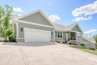 87 Rountree Dr in Bella Vista, AR - Building Photo - Building Photo