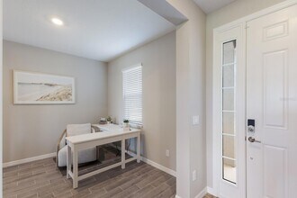 9312 Tequila Sunrise Dr in Sarasota, FL - Building Photo - Building Photo