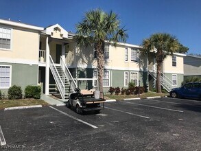 1382 Wildwood Lakes Blvd in Naples, FL - Foto de edificio - Building Photo