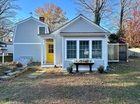 43 Pennywise Ln in Old Saybrook, CT - Building Photo