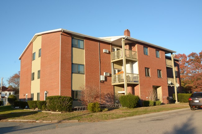 980-984 Sharon St in New Bedford, MA - Foto de edificio - Building Photo