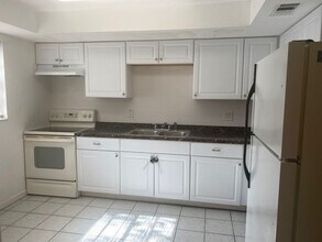 2524 Congress St-Unit -6 in Ft. Myers, FL - Building Photo - Building Photo