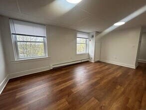 156 Garfield Ave in New London, CT - Building Photo - Building Photo