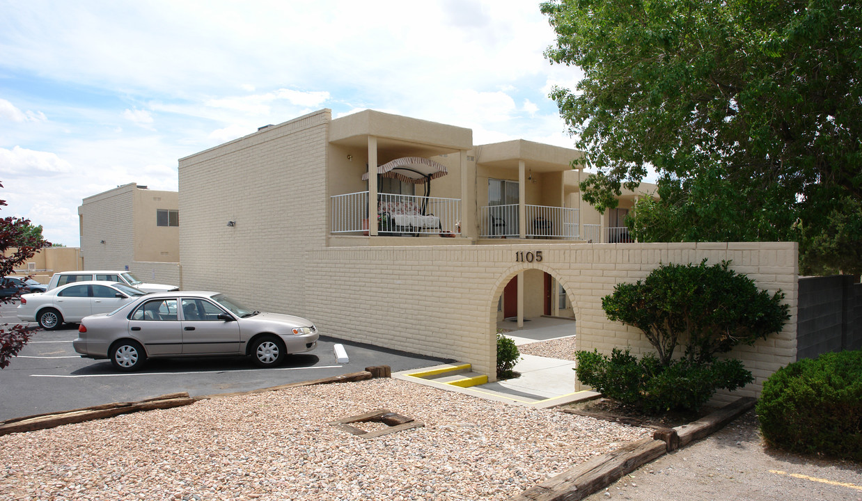 Chelwood Park Apartments in Albuquerque, NM - Building Photo