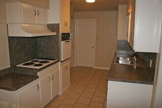 2521 Rockwood Ln in Denton, TX - Building Photo - Building Photo