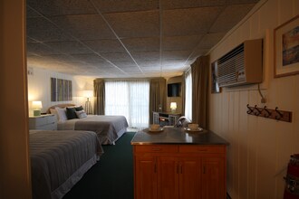 5712 Shanty Creek Rd in Bellaire, MI - Building Photo - Building Photo