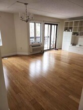284 Quincy Ave, Unit 2 in Quincy, MA - Foto de edificio - Building Photo