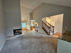 978 W Mill Bend in Kennesaw, GA - Building Photo - Building Photo