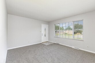 1824 Meadow Dr in Fredericksburg, VA - Building Photo - Building Photo