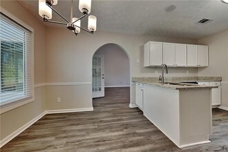 645 Magnolia Dr in Loganville, GA - Building Photo - Building Photo