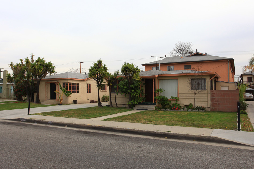 6136-6144 Heliotrope Ave in Maywood, CA - Foto de edificio