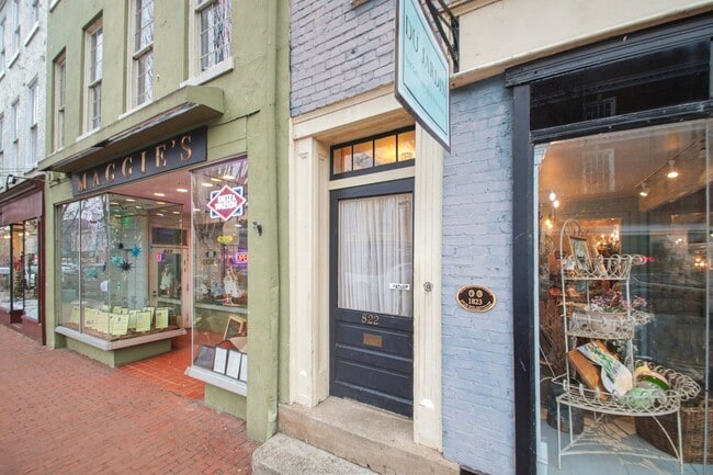 822 Caroline St in Fredericksburg, VA - Building Photo - Building Photo