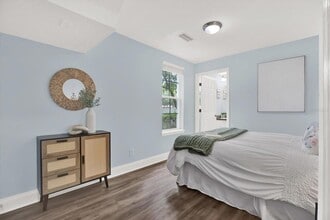 4529 Bay Spring Ct in Tampa, FL - Foto de edificio - Building Photo