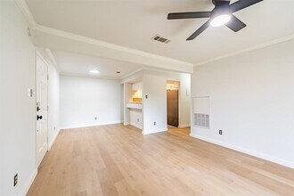 8600 Fathom Cir in Austin, TX - Building Photo - Building Photo