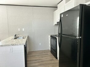 5537 Our Ln in Zephyrhills, FL - Building Photo - Building Photo