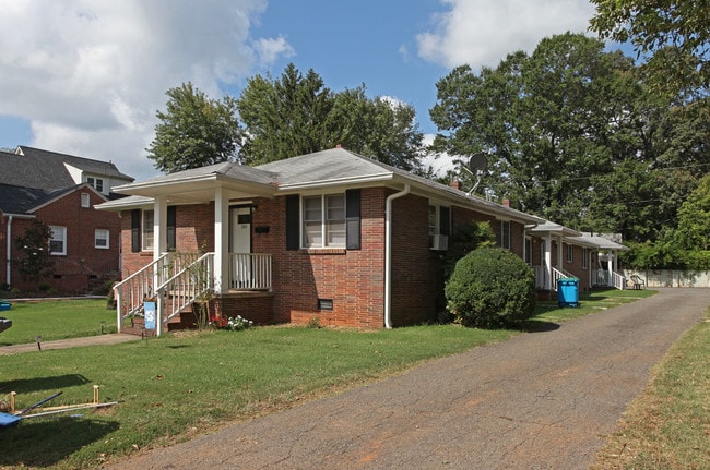 205-215 Glenway St in Belmont, NC - Building Photo - Building Photo