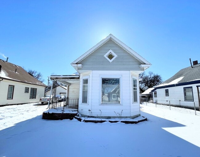 property at 515 E 7th Ave
