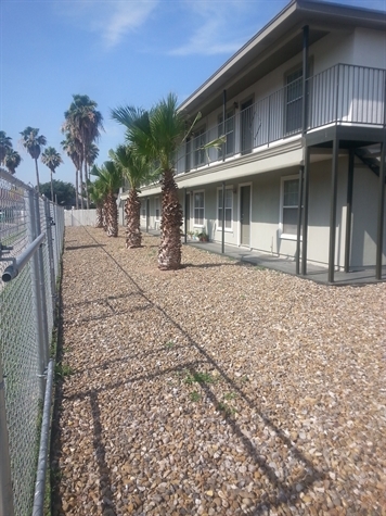 Monterrey Apartments in McAllen, TX - Building Photo