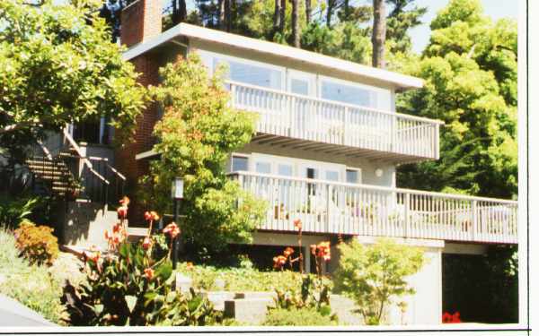 2223 Centro St E in Tiburon, CA - Building Photo