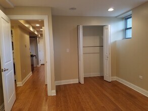 1702 W Summerdale Ave, Unit G in Chicago, IL - Building Photo - Building Photo