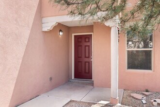 8416 Magenta Rd NW in Albuquerque, NM - Building Photo - Building Photo