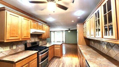 3817 NW 60th St in Oklahoma City, OK - Building Photo - Building Photo