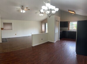 9303 Hall Cir in Anchorage, AK - Building Photo - Building Photo