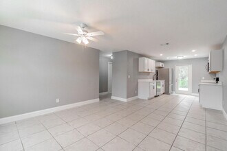 3761 SE Dixie Ross St in Stuart, FL - Building Photo - Building Photo