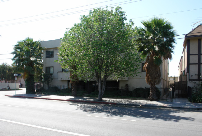 8655 Willis Ave in Panorama City, CA - Building Photo - Building Photo