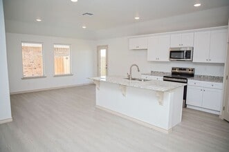 1321 Bajada St in Midland, TX - Building Photo - Building Photo
