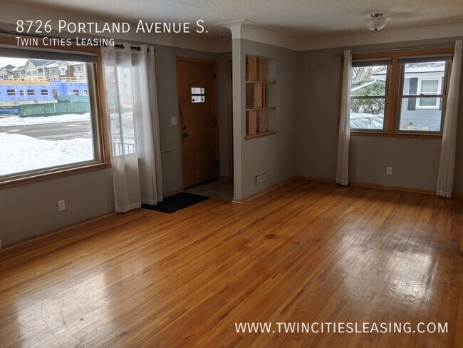 8726 Portland Ave S in Minneapolis, MN - Building Photo - Building Photo