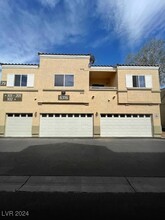 6316 Beige Bluff St in North Las Vegas, NV - Foto de edificio - Building Photo