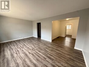 161 Toulon Crescent in London, ON - Building Photo - Building Photo