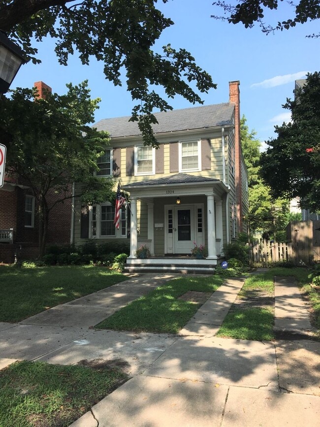 1324 Westover Ave in Norfolk, VA - Building Photo - Building Photo