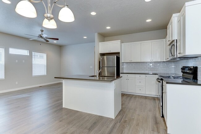 2207 Ison Ct in Caldwell, ID - Building Photo - Building Photo