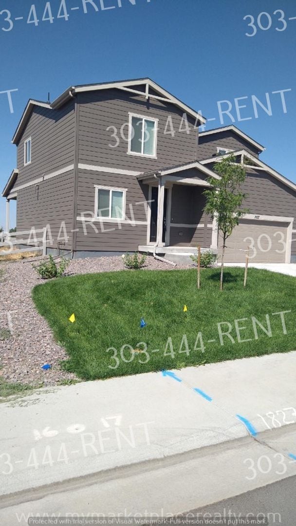 property at 1827 Homestead Dr